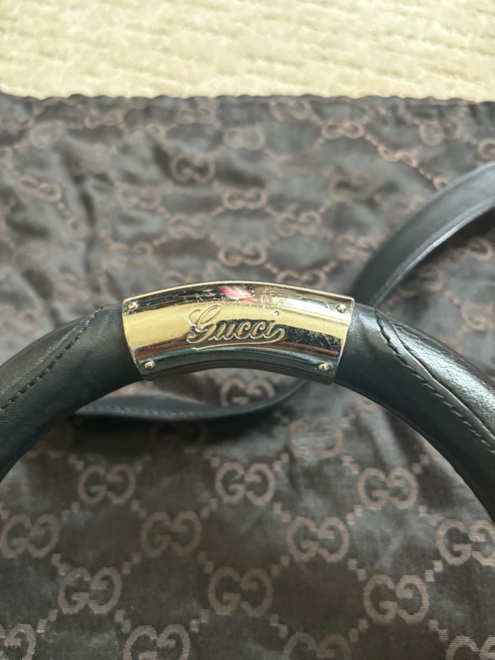 Authentic GUCCI “Indy” black leather Hobo bag - Picture 7 of 11